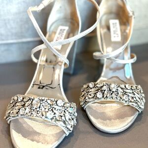 Badgley Mischka Crystal Embellished Silver Wedding Heels 9.5 Formal